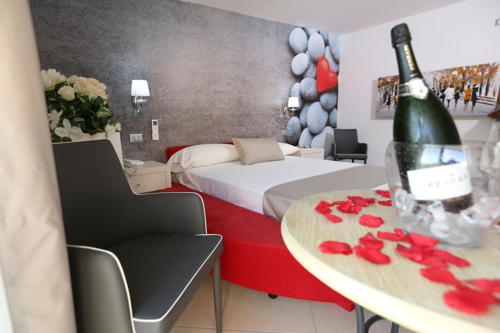 Medea Hotel 4*